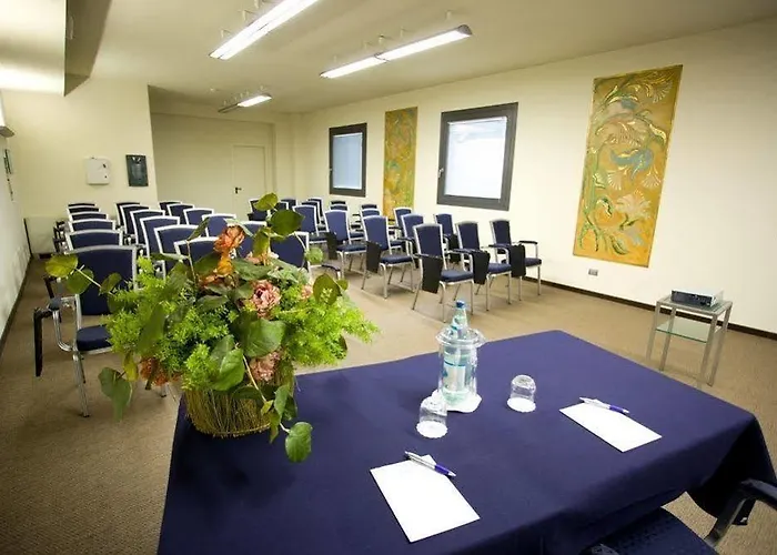 Hotell Real Fini Baia Del Re San Donnino della Nizzola